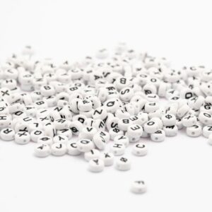 Perle Bokstav Rund Hvit 4x7mm