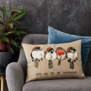 Broderisett - pute, It's OK to be different